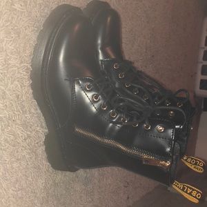 Combat boots
